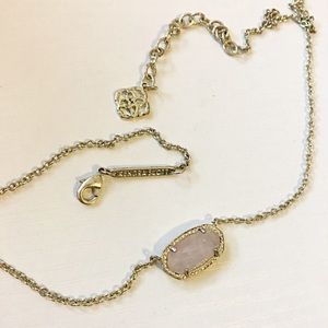Elisa Pendant Necklace in Rose Quartz
